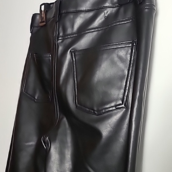 7 FOR ALL MANKIND Black Faux Leather Women Skinny Jeans Size Medium - Picture 13 of 14